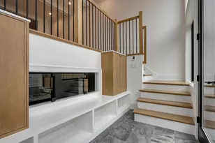 1228 W Wellington Ave, Chicago, IL 60657 - Photo 36