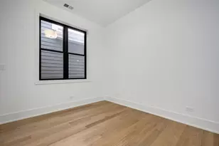 1228 W Wellington Ave, Chicago, IL 60657 - Photo 30