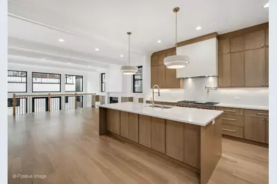 1228 W Wellington Avenue, Chicago, IL 60657 - Photo 12