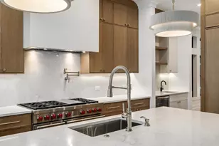 1228 W Wellington Ave, Chicago, IL 60657 - Photo 16