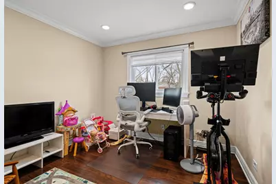 625 Morton Street, Hoffman Estates, IL 60169 - Photo 10