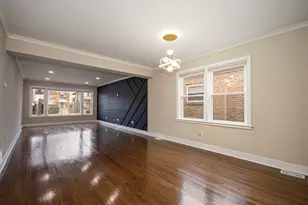 9137 S Justine St, Chicago, IL 60620 - Photo 6