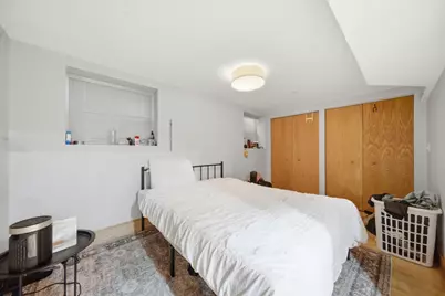 1033 W Dakin Street, Chicago, IL 60613 - Photo 16