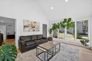 41W716 Hunters Hill Dr, Saint Charles, IL 60175 - Photo 32