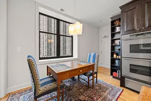 30 W Erie St, Chicago, IL 60654 - Photo 10