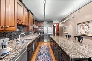 30 W Erie St, Chicago, IL 60654 - Photo 8