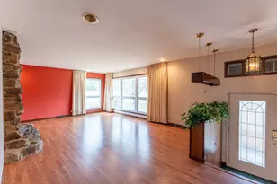 212 Kane Dr, Herrin, IL 62948 - Photo 6