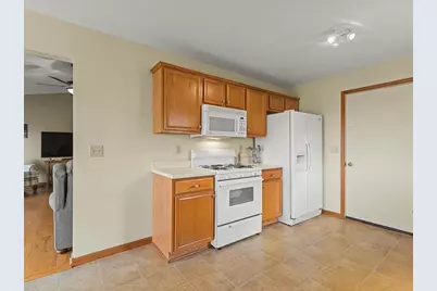 3810 Foxglove Lane, Winnebago, IL 61088 - Photo 8