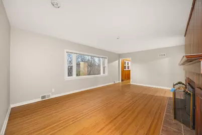 704 E 9th Street, Lockport, IL 60441 - Photo 16