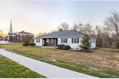 704 E 9th Street, Lockport, IL 60441 - Photo 4