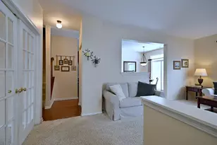 266 Grand Ridge Rd, Saint Charles, IL 60175 - Photo 2
