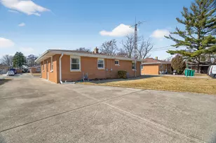 1212 Frederick St, Joliet, IL 60435 - Photo 28