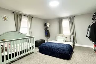 906 Grove St, Aurora, IL 60505 - Photo 10