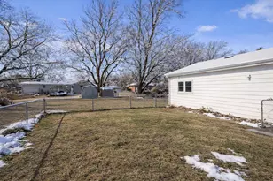 10832 Carpenter St, Mokena, IL 60448 - Photo 2