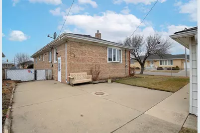 4453 N Overhill Avenue, Norridge, IL 60706 - Photo 16