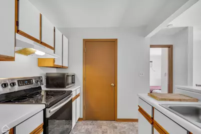 1351 Cunat Court #2D, Lake in the Hills, IL 60156 - Photo 14