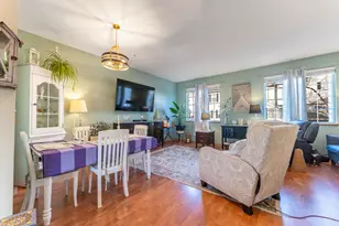 247 Evergreen Cir, Gilberts, IL 60136 - Photo 4