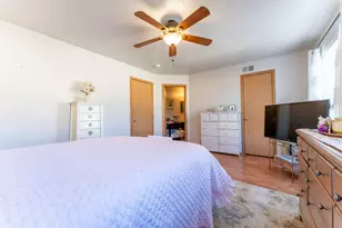 247 Evergreen Cir, Gilberts, IL 60136 - Photo 10