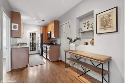 2903 N Rockwell Street #2, Chicago, IL 60618 - Photo 6