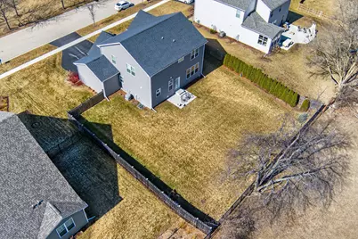 2110 Silver Leaf Drive, Island Lake, IL 60042 - Photo 42