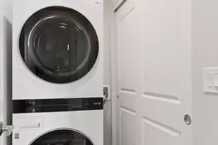 1339 N Noble St, Chicago, IL 60642 - Photo 24