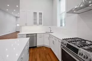 1339 N Noble St, Chicago, IL 60642 - Photo 6