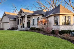 2491 Stony Ln, South Elgin, IL 60177 - Photo 2