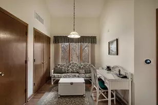 2012 Forest Creek Ln, Libertyville, IL 60048 - Photo 24