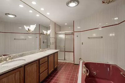 2012 Forest Creek Lane #2012, Libertyville, IL 60048 - Photo 22