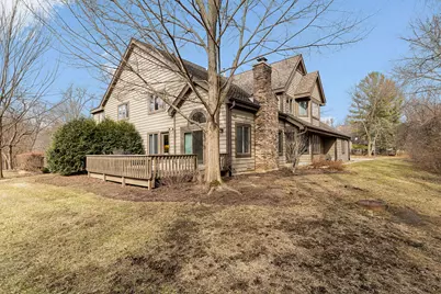 2012 Forest Creek Lane #2012, Libertyville, IL 60048 - Photo 2