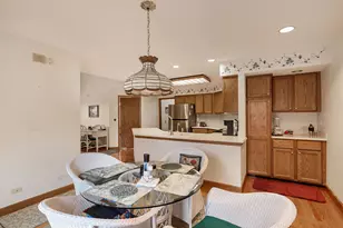 2012 Forest Creek Ln, Libertyville, IL 60048 - Photo 18