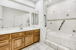 126 Autumn Ct, Buffalo Grove, IL 60089 - Photo 8