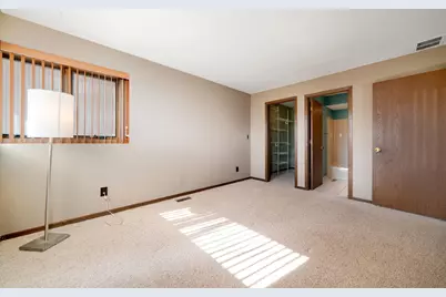 [Address not provided], Rockford, IL 61107 - Photo 12