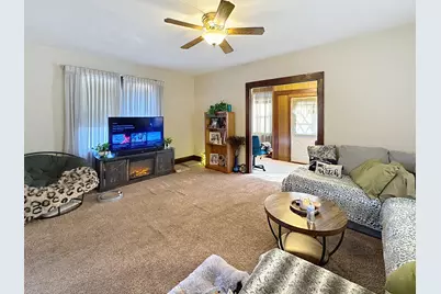 527 19th Avenue, Moline, IL 61265 - Photo 4