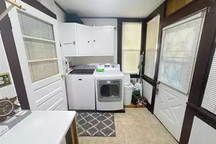 527 19th Ave, Moline, IL 61265 - Photo 10