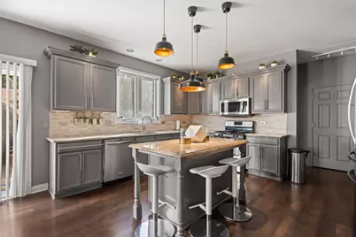 517 Meadowwood Lane, Oswego, IL 60543 - Photo 16