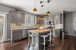 517 Meadowwood Ln, Oswego, IL 60543 - Photo 16