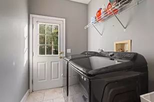 517 Meadowwood Ln, Oswego, IL 60543 - Photo 46