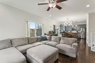 268 Alpine Dr, Gilberts, IL 60136 - Photo 4