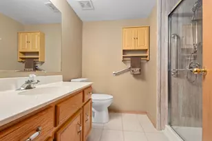 10404 S Keating Ave, Oak Lawn, IL 60453 - Photo 16