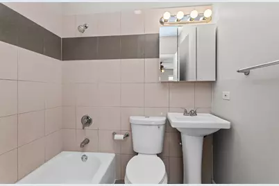 6303 N Claremont Avenue #2, Chicago, IL 60659 - Photo 12