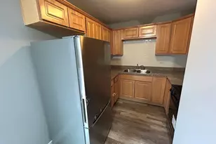 3400 Seine Ct, Hazel Crest, IL 60429 - Photo 6