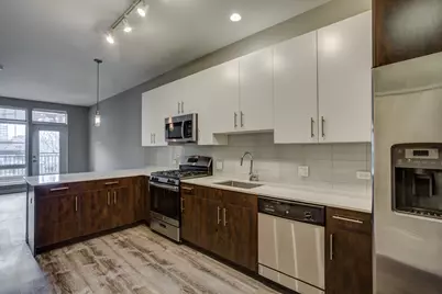 851 W Grand Avenue #302, Chicago, IL 60642 - Photo 2