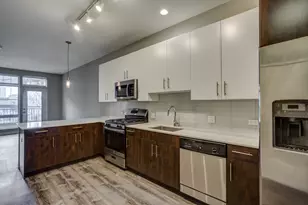 851 W Grand Ave, Chicago, IL 60642 - Photo 2