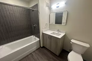 2032 N Clybourn Ave, Chicago, IL 60614 - Photo 12