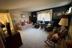 940 17th St, Moline, IL 61265 - Photo 2
