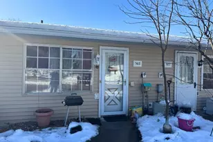 7415 Clarendon Ct, Fox Lake, IL 60020 - Photo 2