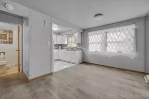 7935 S Blackstone Ave, Chicago, IL 60619 - Photo 6