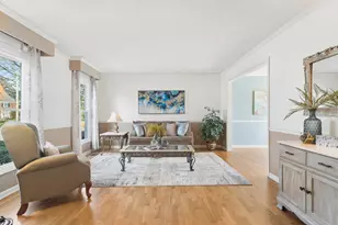 135 Schuldt Dr, Lake Zurich, IL 60047 - Photo 4