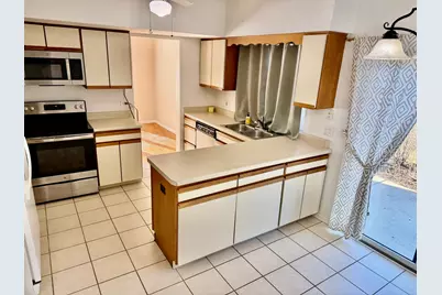 909 Suffolk Court #0, Libertyville, IL 60048 - Photo 6